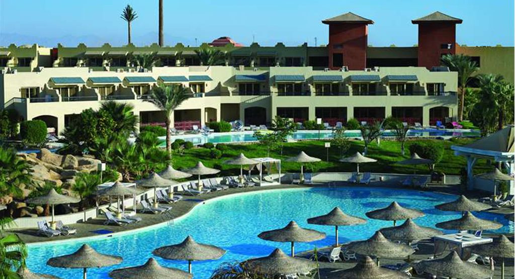 Coral Sea Holiday Resort & Aqua Park